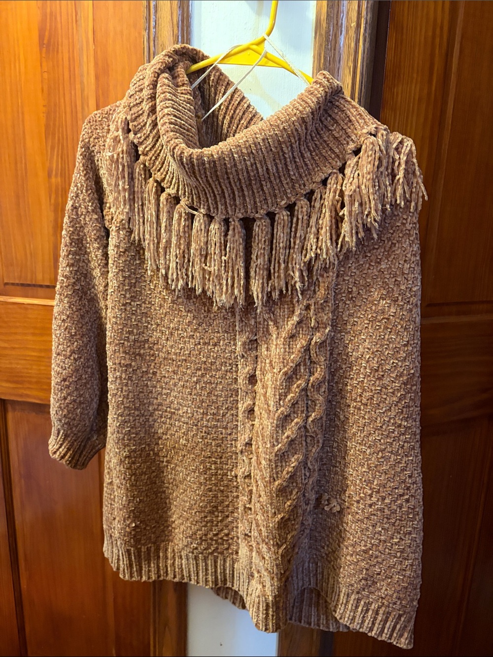 Fringed Cable-Knit Turtleneck Sweater - Brown Size Small